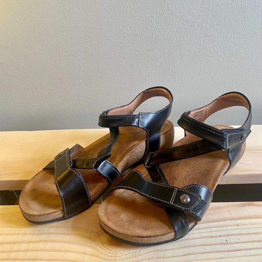 Taos Universe Black Leather Z Strap Comfy Cork Women’s US 8 - 8.5 Sandals